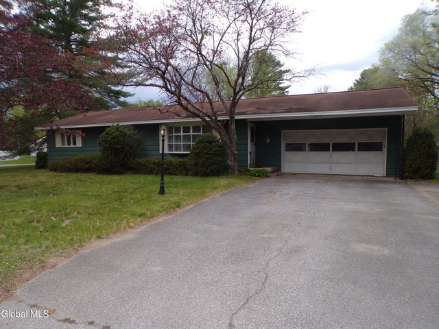 28 Buena Vista Avenue, Queensbury, NY 12804