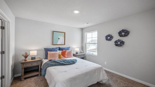 2698 SE Creekhill Way, West Des Moines, IA 50265