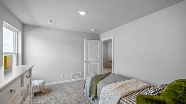 2698 SE Creekhill Way, West Des Moines, IA 50265