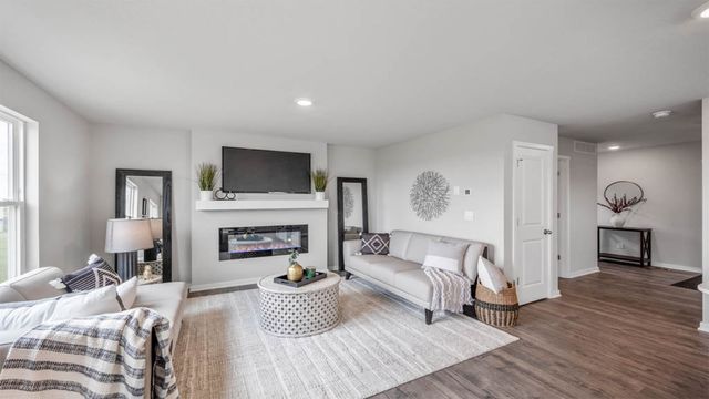 2698 SE Creekhill Way, West Des Moines, IA 50265