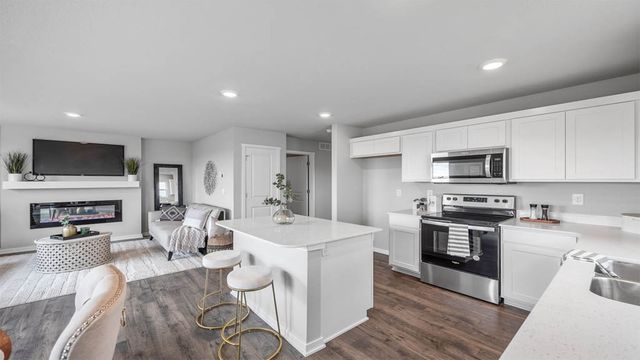 2698 SE Creekhill Way, West Des Moines, IA 50265