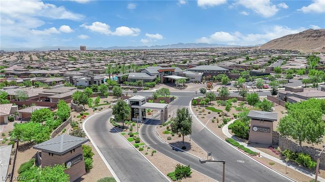6677 Regency Stone Way, Las Vegas, NV 89148