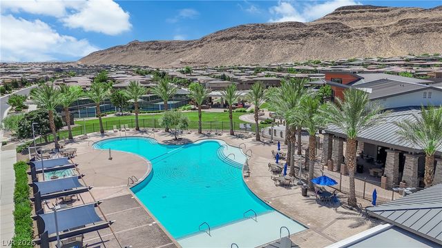 6677 Regency Stone Way, Las Vegas, NV 89148