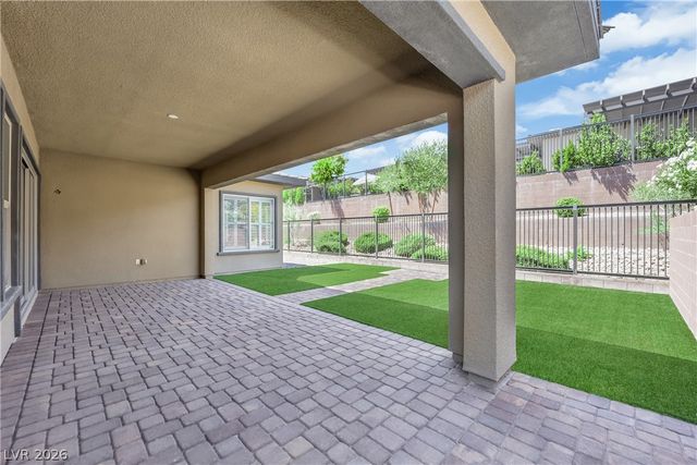 6677 Regency Stone Way, Las Vegas, NV 89148