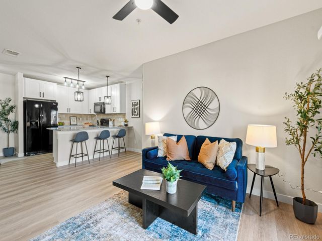 725 Elmhurst Drive 208, Highlands Ranch, CO 80129