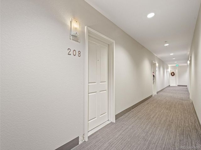725 Elmhurst Drive 208, Highlands Ranch, CO 80129