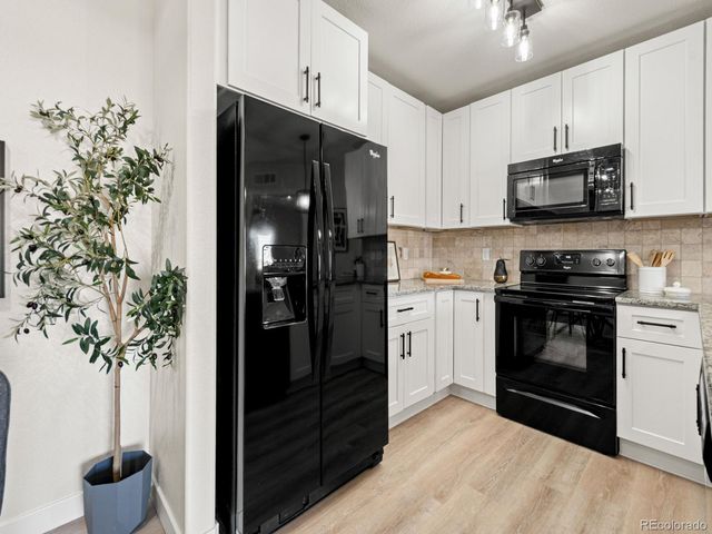 725 Elmhurst Drive 208, Highlands Ranch, CO 80129