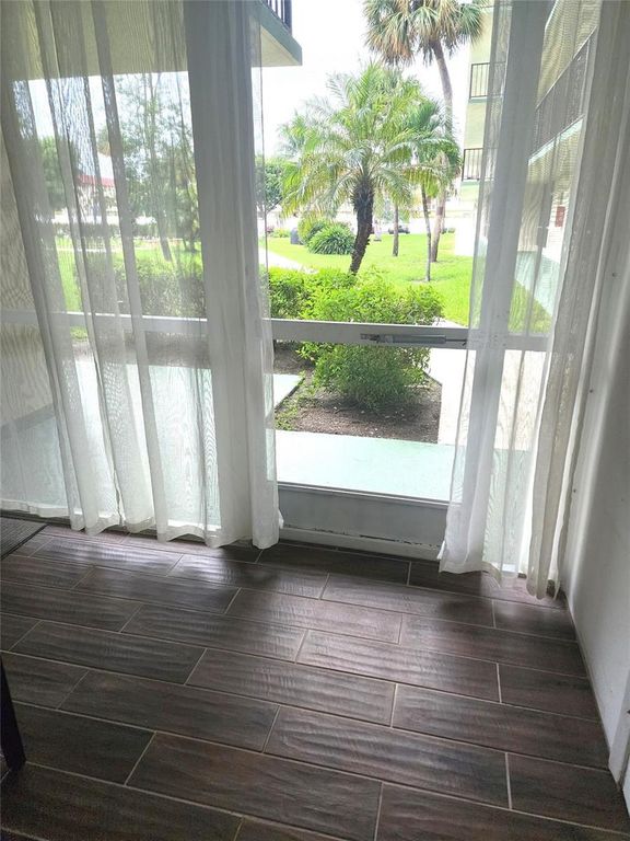 804 SE 7th Street 101, Deerfield Beach, FL 33441