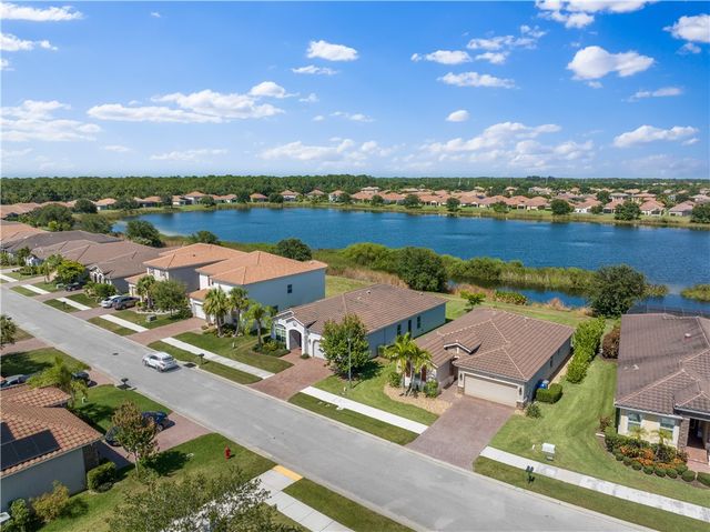 1786 Berkshire Circle SW, Vero Beach, FL 32968