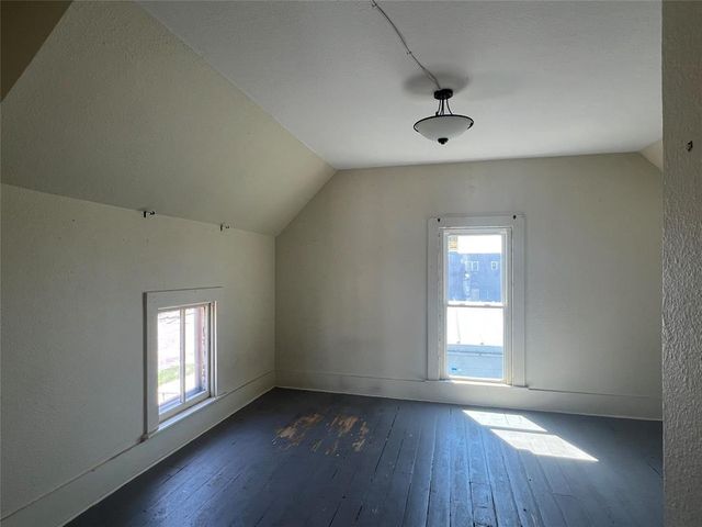 1311 Caledonia Street, La Crosse, WI 54603