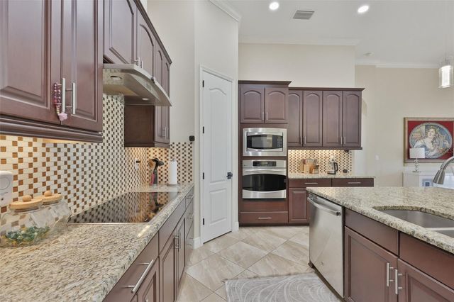 7121 HATPIN LOOP, Wesley Chapel, FL 33545