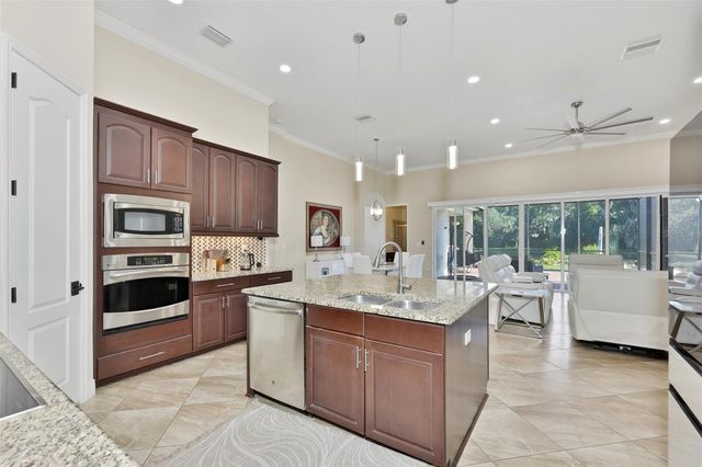 7121 HATPIN LOOP, Wesley Chapel, FL 33545