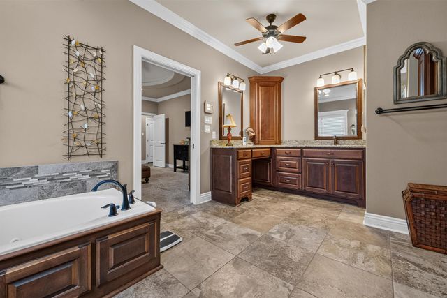 3233 Falling Water Rd, Sherwood, AR 72120