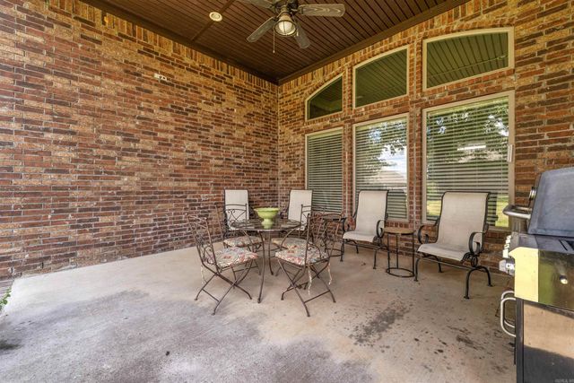 3233 Falling Water Rd, Sherwood, AR 72120