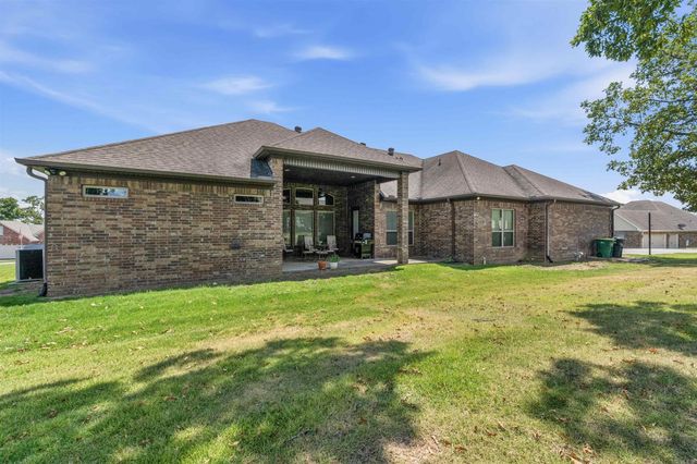 3233 Falling Water Rd, Sherwood, AR 72120