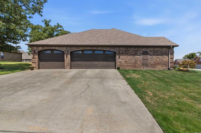 3233 Falling Water Rd, Sherwood, AR 72120