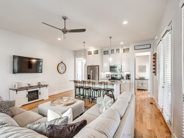 20 Redbud Street B, Carlton Landing, OK 74432