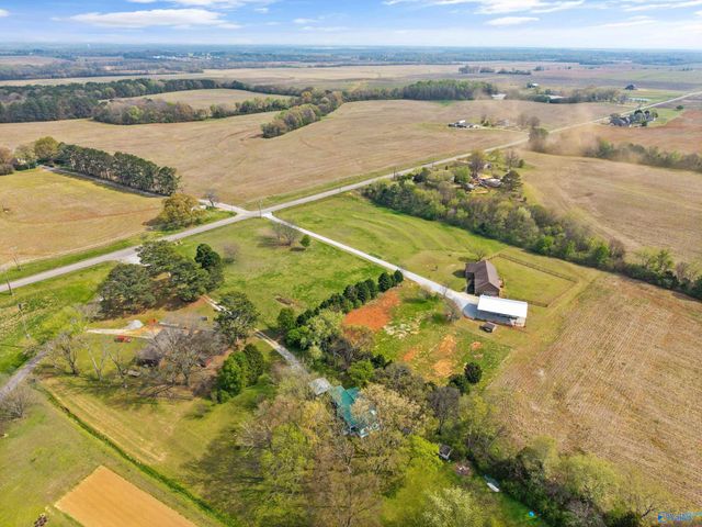 2102 Lindsay Lane S, Athens, AL 35613