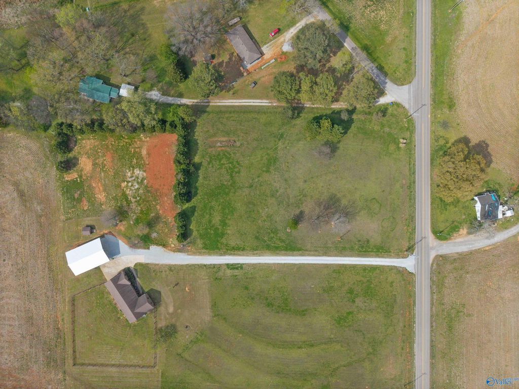 2102 Lindsay Lane S, Athens, AL 35613