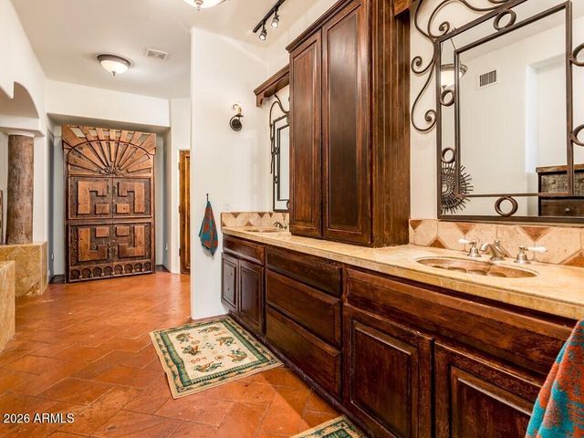 4320 E DESERT CREST Drive, Paradise Valley, AZ 85253