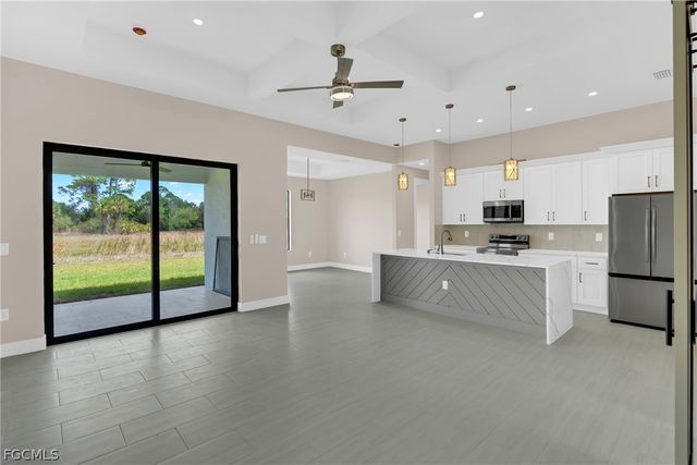 6029 Keystone Cir, Labelle, FL 33935