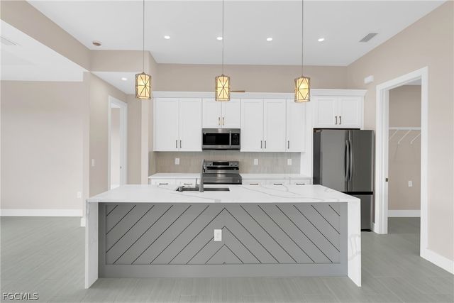 6029 Keystone Cir, Labelle, FL 33935