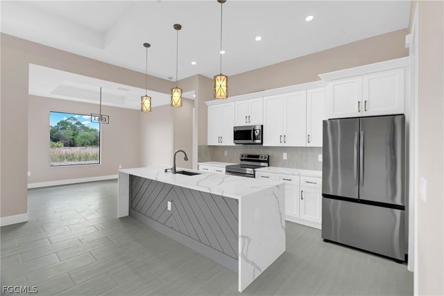 6029 Keystone Cir, Labelle, FL 33935