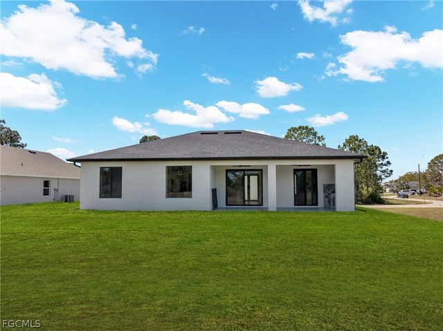 6029 Keystone Cir, Labelle, FL 33935