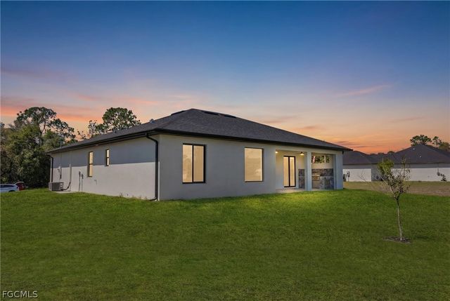 6029 Keystone Cir, Labelle, FL 33935