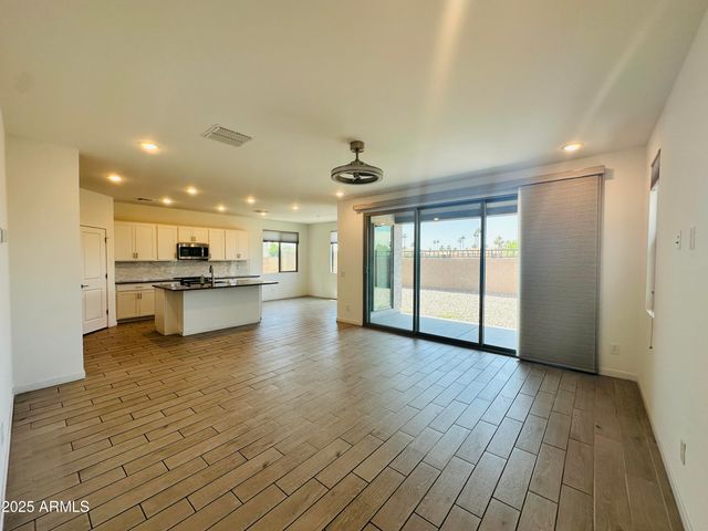 7425 W Nicolet Avenue, Glendale, AZ 85303