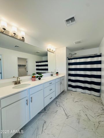7425 W Nicolet Avenue, Glendale, AZ 85303