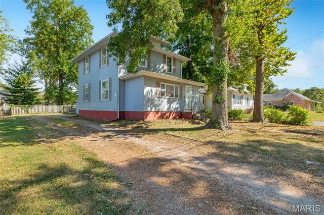 709 Mayo, Carlinville, IL 62626