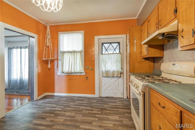 709 Mayo, Carlinville, IL 62626