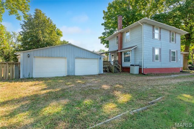709 Mayo, Carlinville, IL 62626