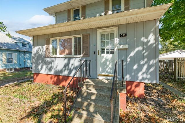 709 Mayo, Carlinville, IL 62626