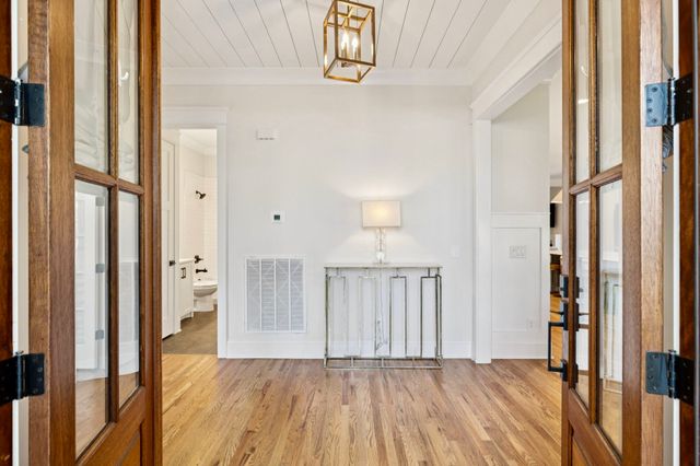 813 Hillsboro Rd, Franklin, TN 37064