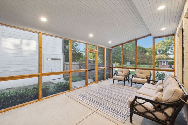 813 Hillsboro Rd, Franklin, TN 37064