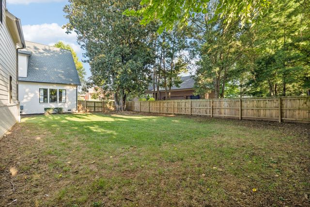 813 Hillsboro Rd, Franklin, TN 37064