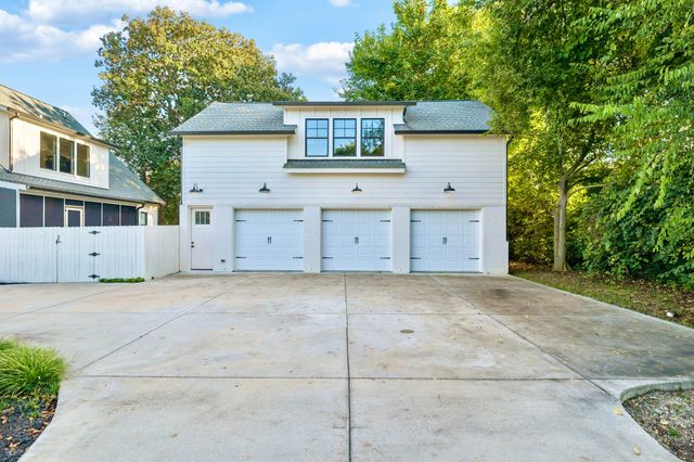 813 Hillsboro Rd, Franklin, TN 37064