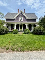 33 Main Street, North Stonington, CT 06359