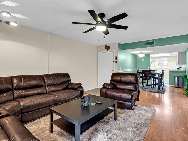 14466 REUTER STRASSE CIRCLE 501, Tampa, FL 33613