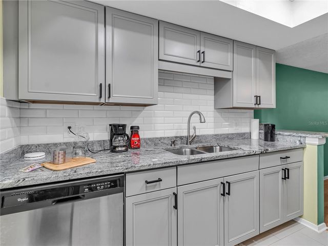 14466 REUTER STRASSE CIRCLE 501, Tampa, FL 33613