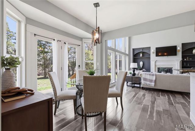 109 Sterling Crossing Drive, Dardenne Prairie, MO 63368