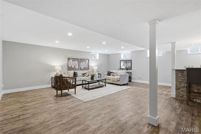 109 Sterling Crossing Drive, Dardenne Prairie, MO 63368