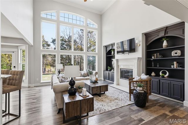 109 Sterling Crossing Drive, Dardenne Prairie, MO 63368