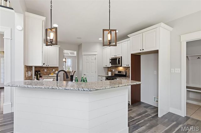 109 Sterling Crossing Drive, Dardenne Prairie, MO 63368