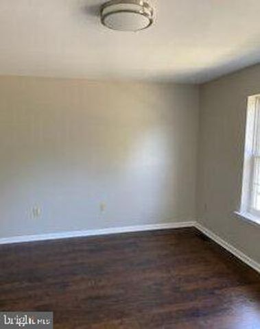 46 NORMANS FORD DR, Sicklerville, NJ 08081