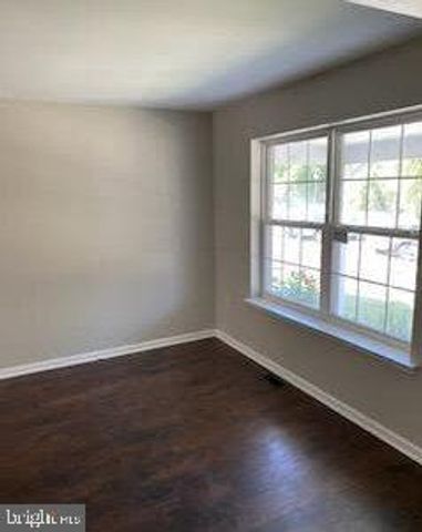 46 NORMANS FORD DR, Sicklerville, NJ 08081