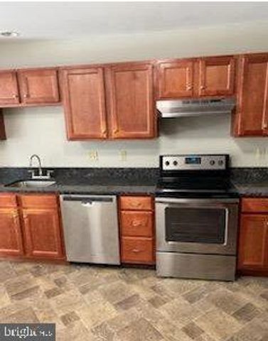 46 NORMANS FORD DR, Sicklerville, NJ 08081