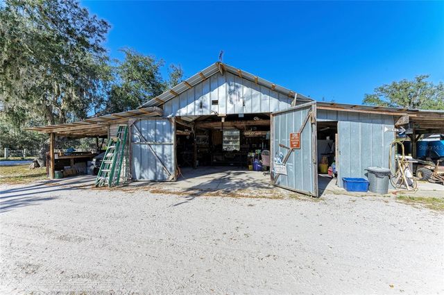 7205 WAUCHULA ROAD, Myakka City, FL 34251